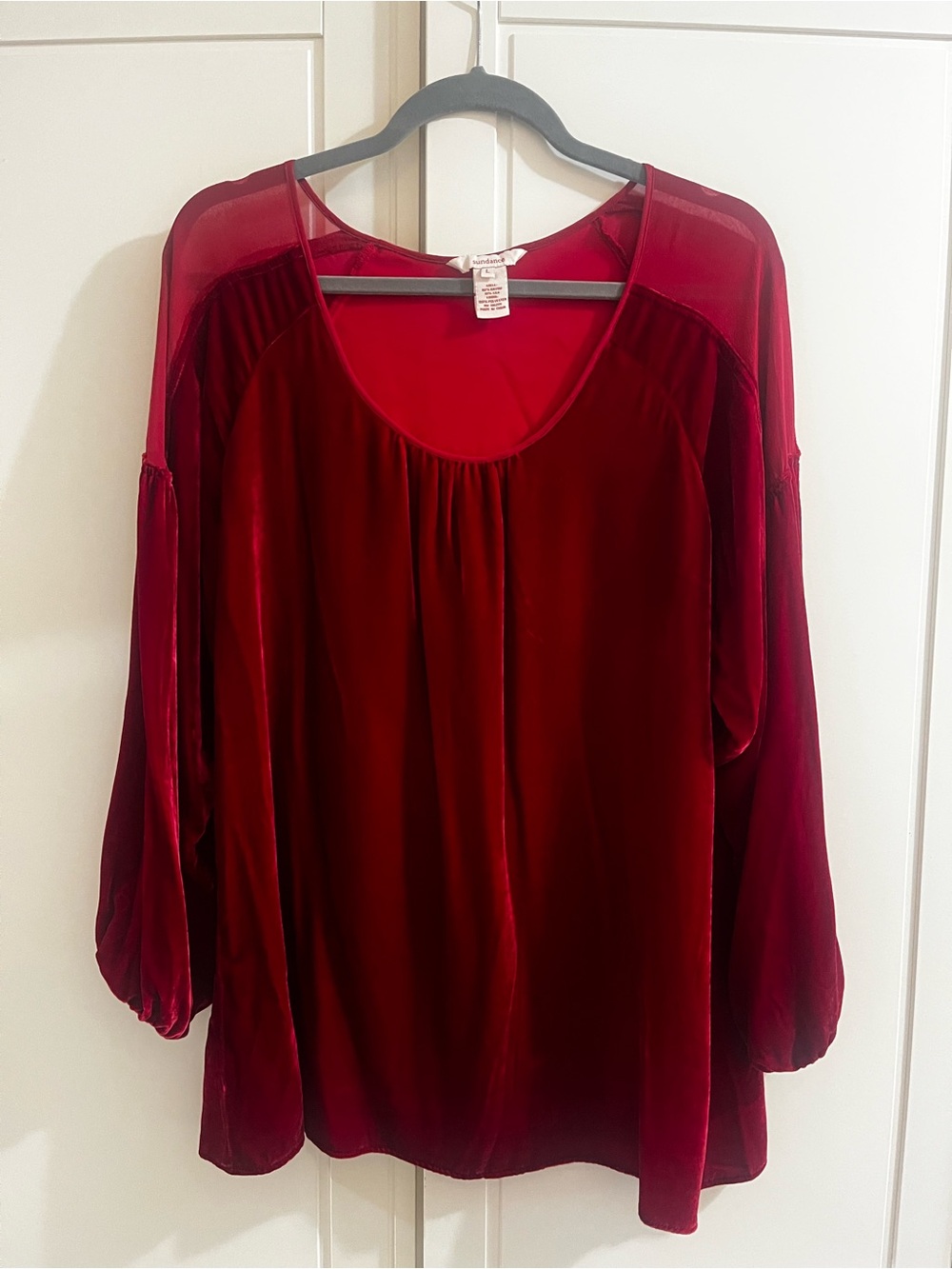 Sundance velvet top with sheer shoulders - Size Large